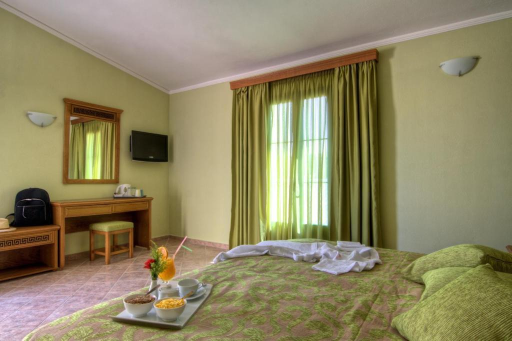 Sweety Club Solimar Emerald Rethymno  Room photo